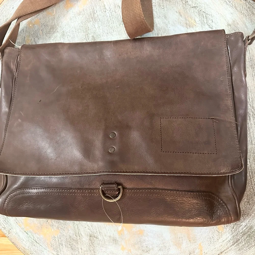 Banana Republic Ameribag Brown Leather Messenger Laptop Briefcase Bag 17 x 13